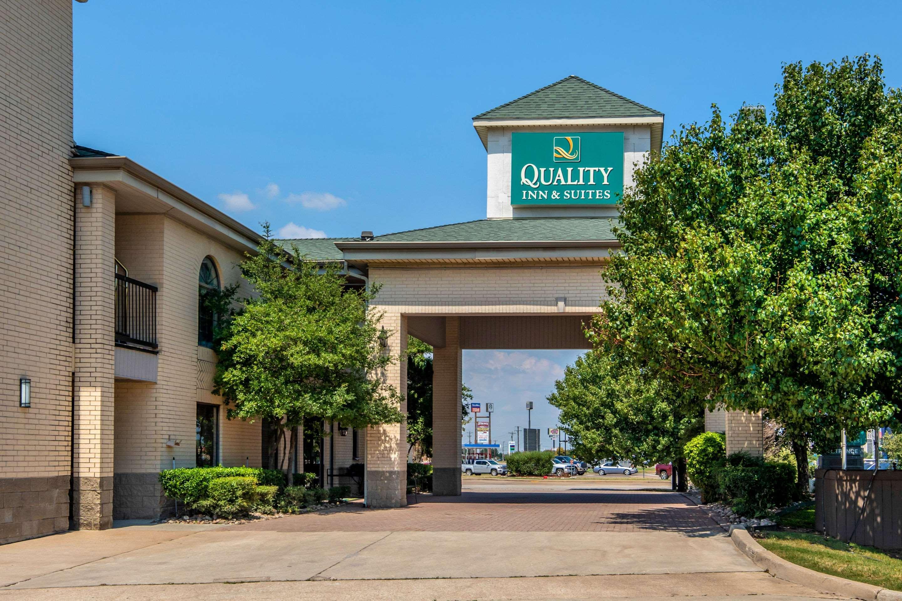 Quality Inn & Suites Weatherford Extérieur photo