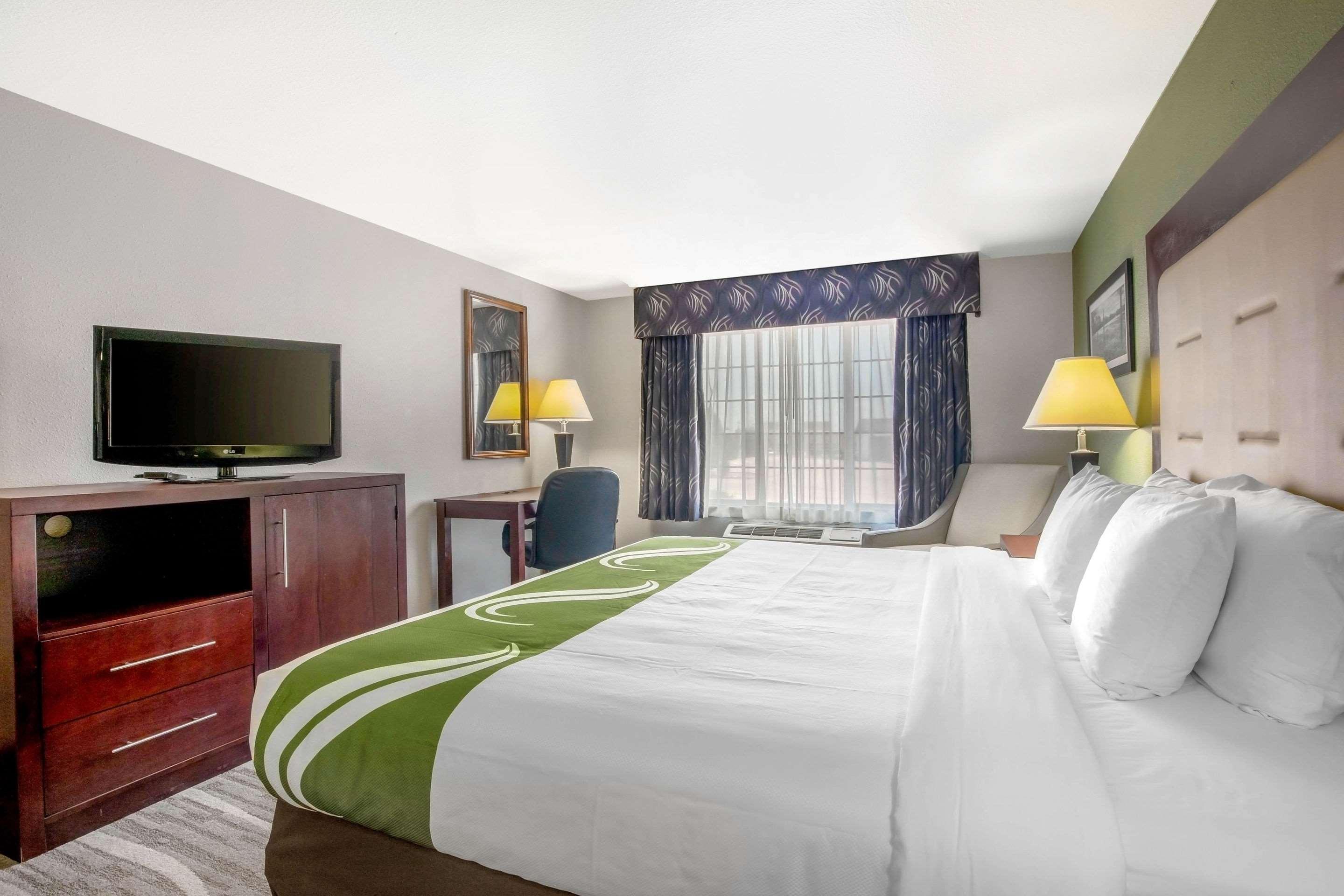 Quality Inn & Suites Weatherford Extérieur photo