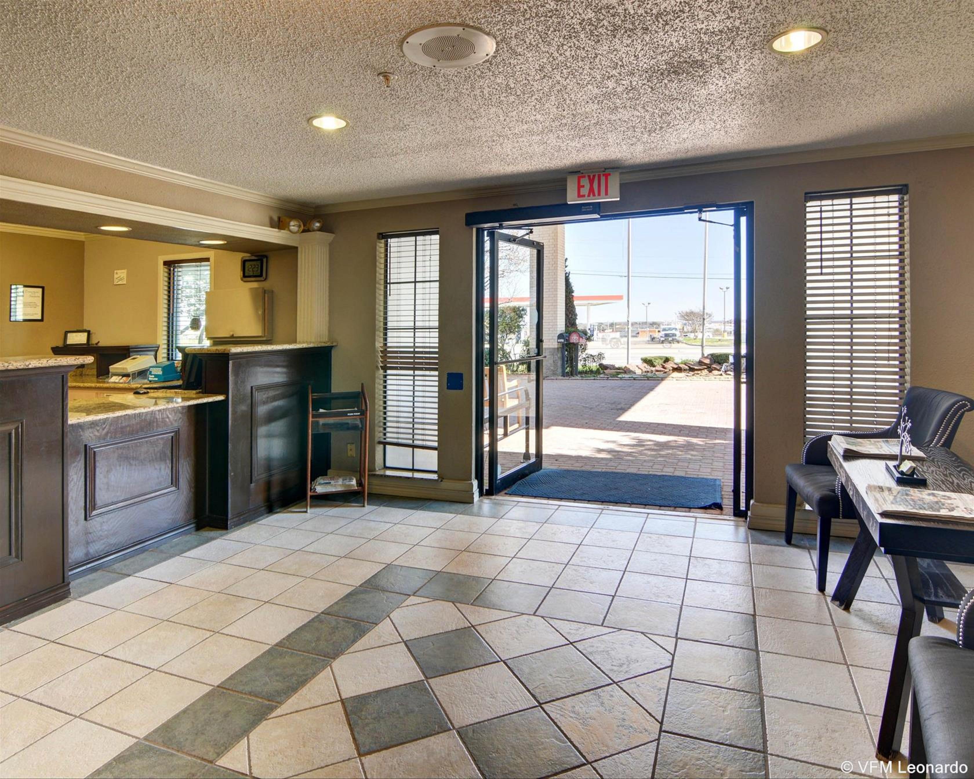 Quality Inn & Suites Weatherford Extérieur photo