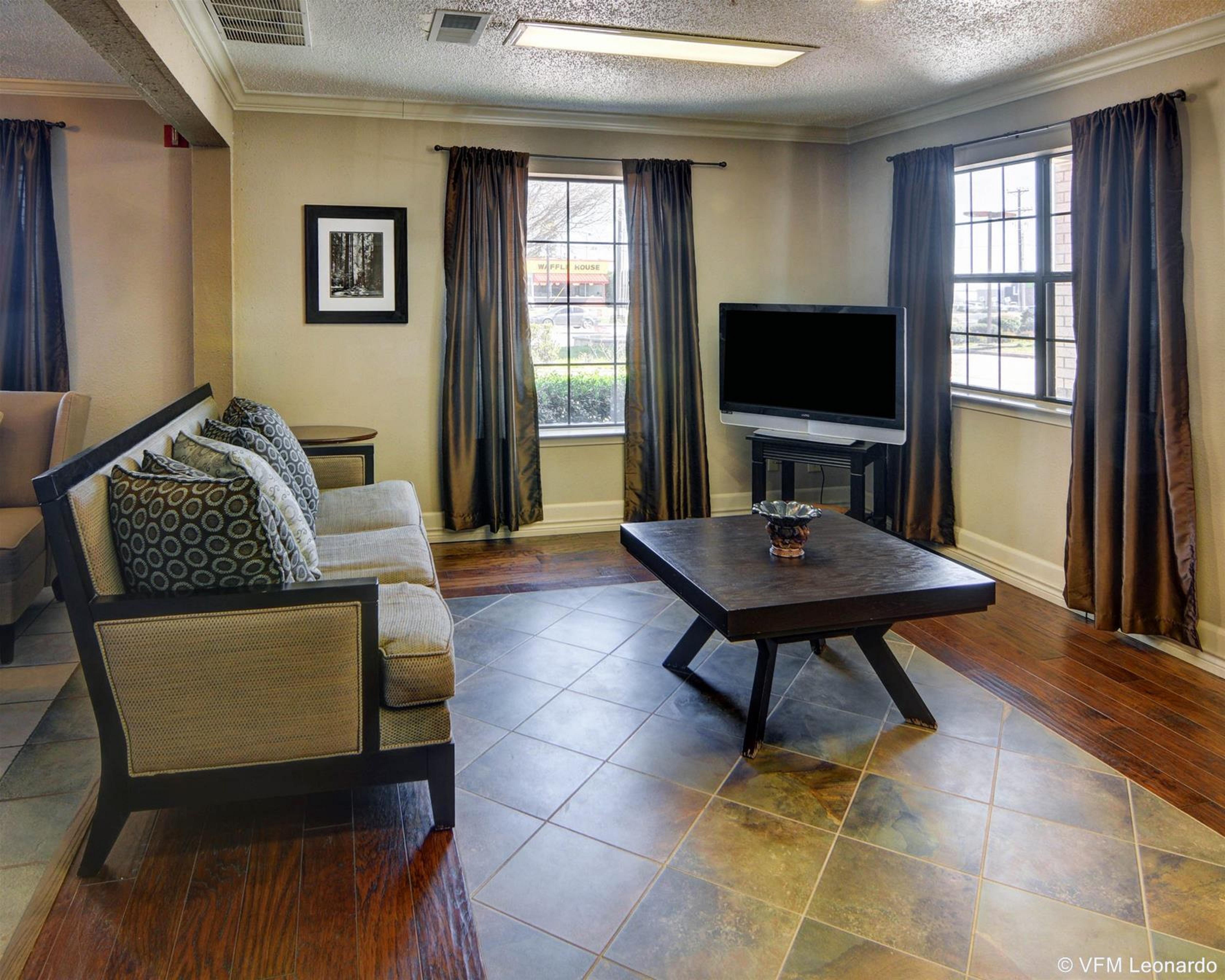 Quality Inn & Suites Weatherford Extérieur photo