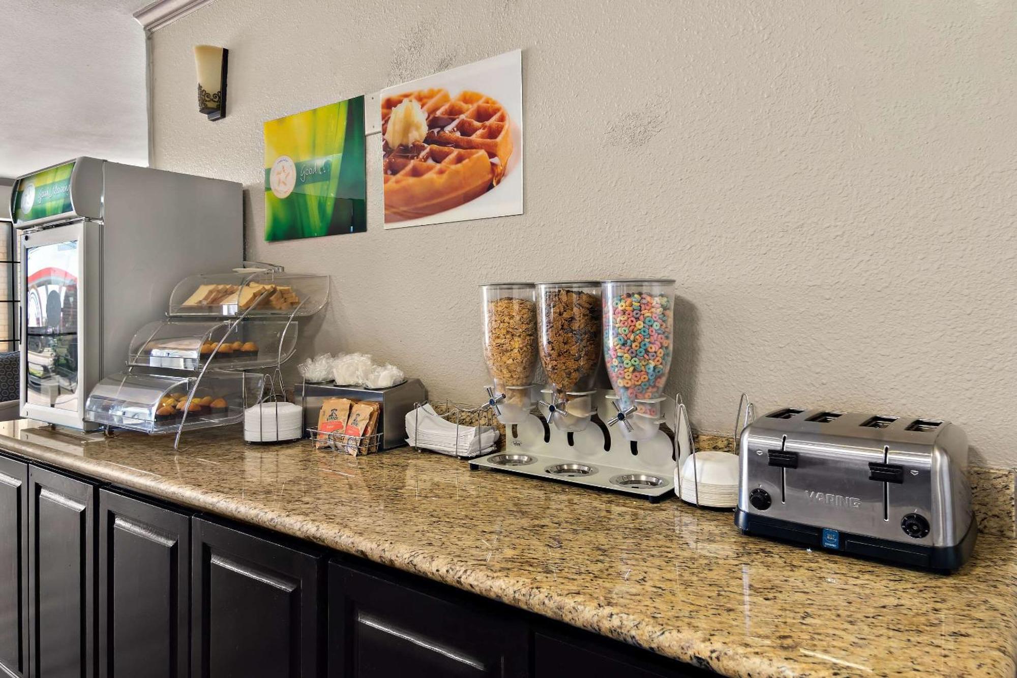 Quality Inn & Suites Weatherford Extérieur photo