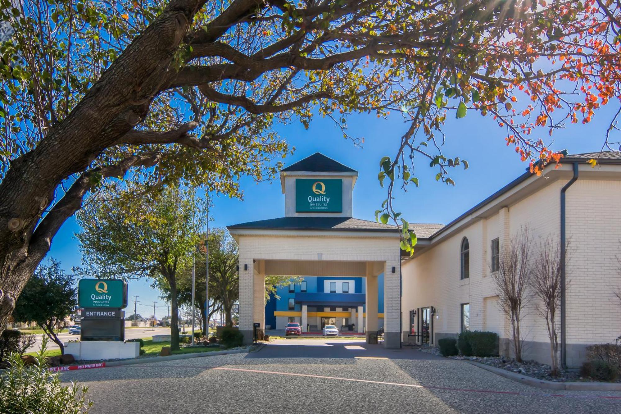 Quality Inn & Suites Weatherford Extérieur photo