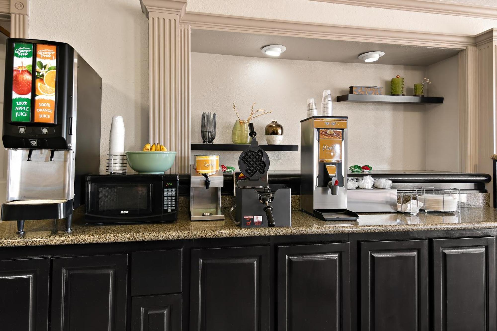 Quality Inn & Suites Weatherford Extérieur photo
