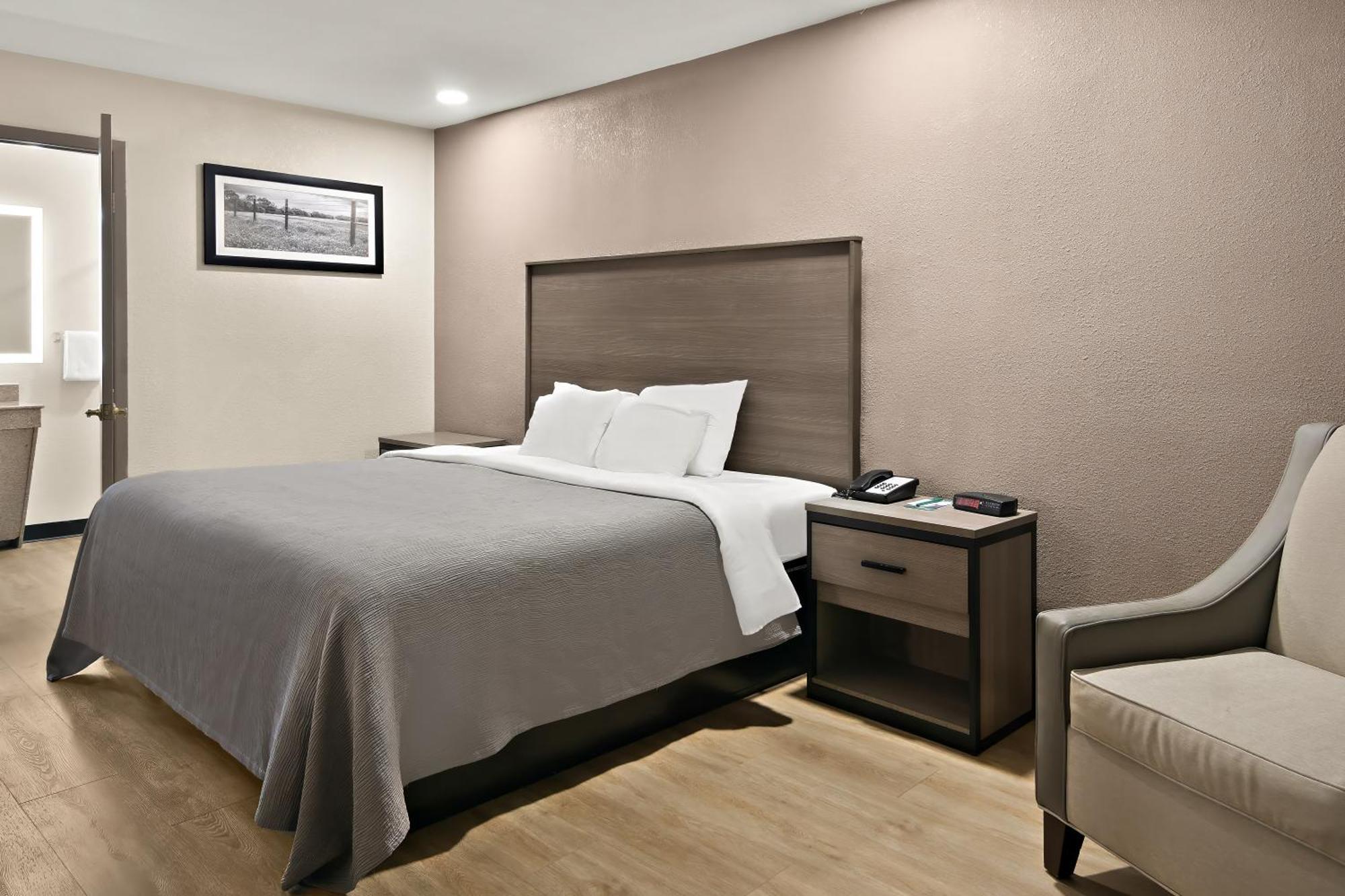 Quality Inn & Suites Weatherford Extérieur photo
